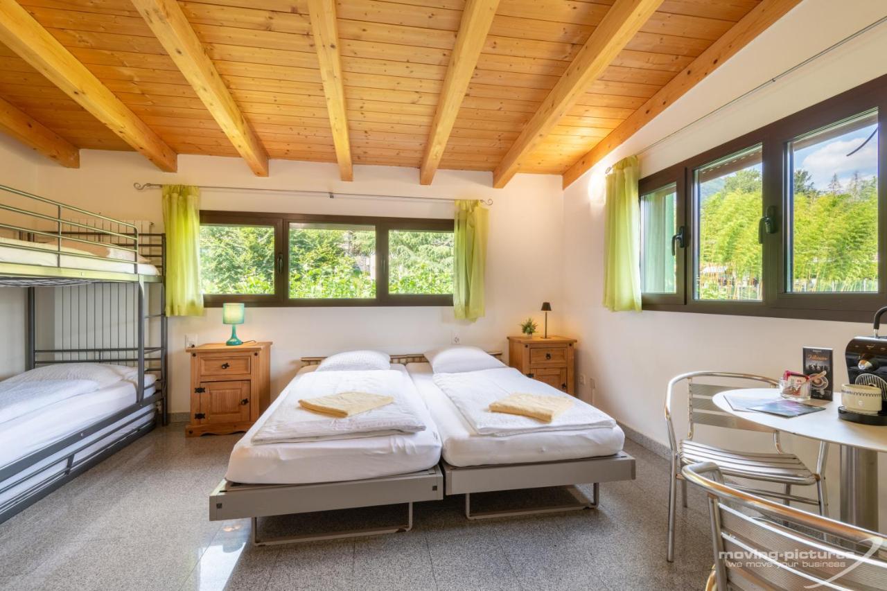 Bamboohouse Motel Riazzino ภายนอก รูปภาพ